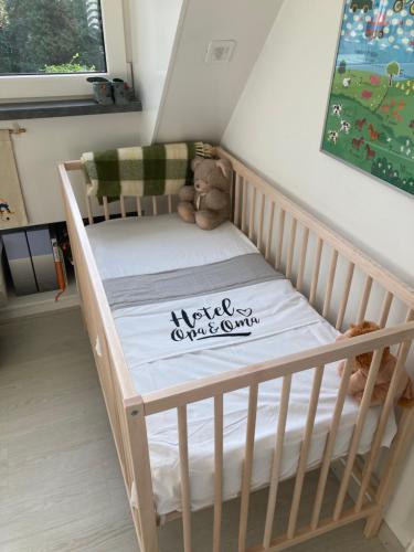 Ledikant + matras.jpeg