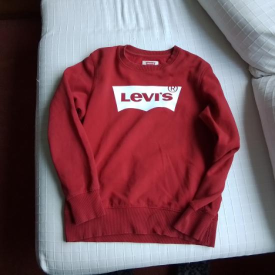 Levis trui