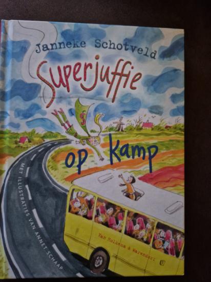 SUPERJUFFIE OP KAMP
