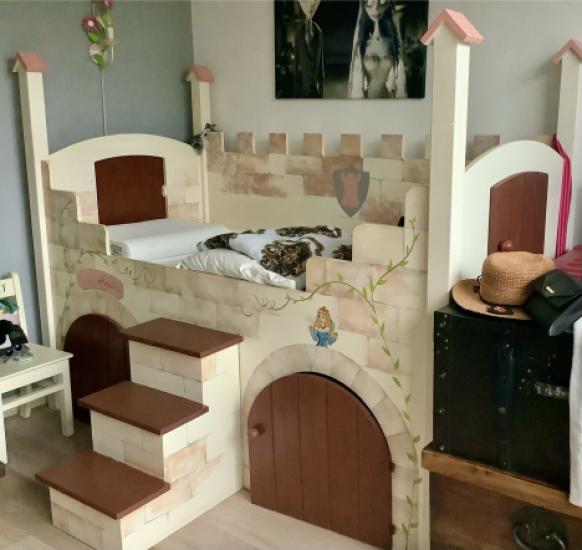 Kasteelbed voor een klein prinsesje