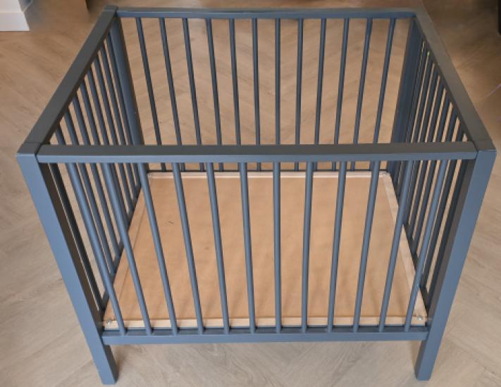 Baby box donkergrijs