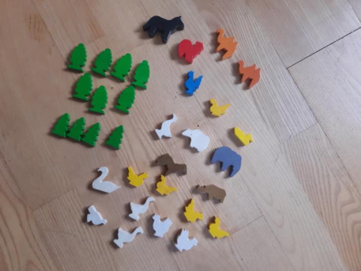 Houten beestjes en poppetjes