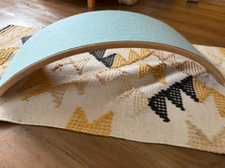 Wobbel Original - Blank gelakt met vilt - blauw