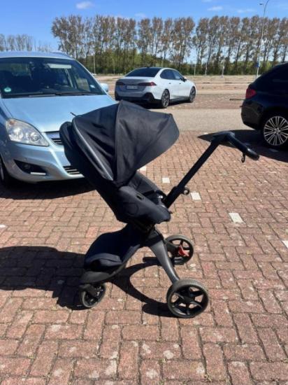 Stokke Xplory V6 kinderwagen inc reiswieg en stoel