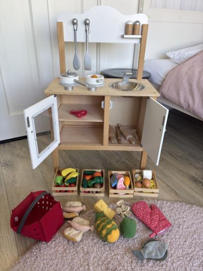 Keukentje met boodschappen