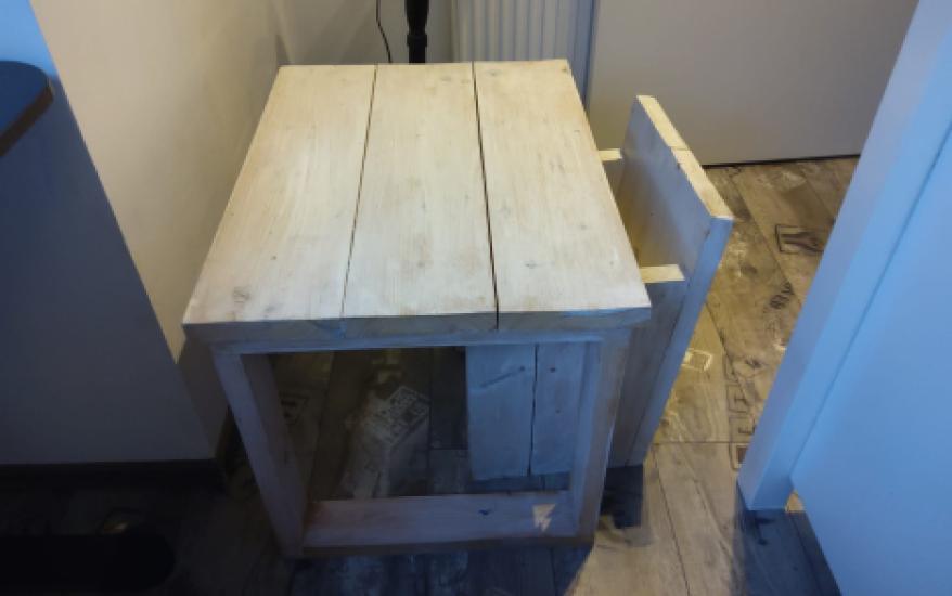 Houten studietafel + stoel