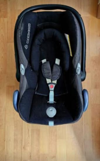 Maxi-cosi cabriofix met zitverkleiner