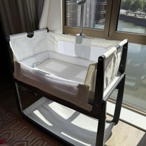 SnuzPod 4 co-sleeper incl. ComfortAir-matras