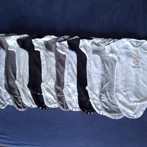 Groot kledingpakket jongen maat 86/92 – 75 stuks
