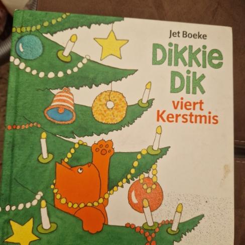 DIKKIE DIK VIERT KERSTMIS
