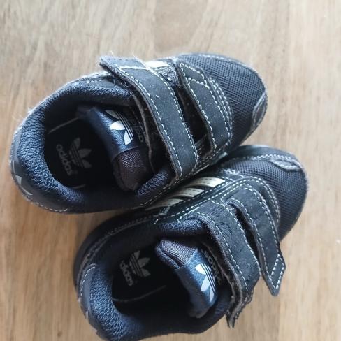 Adidas schoentjes