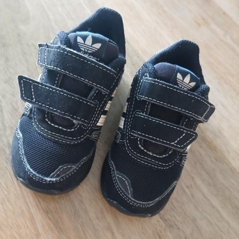 Adidas schoentjes