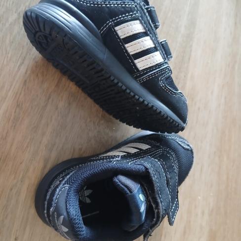 Adidas schoentjes