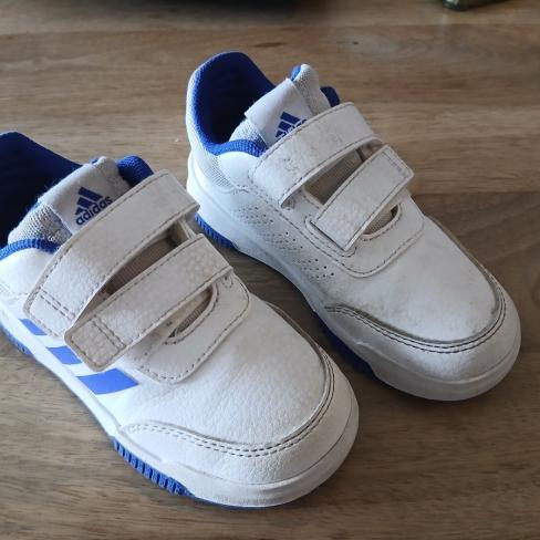 Nette adidas schoenen