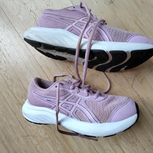 Hardloopschoenen Asics maat 34,5