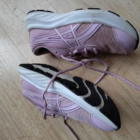 Hardloopschoenen Asics maat 34,5