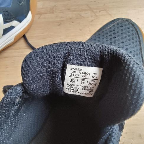 Hockeyschoenen zaal maat 38