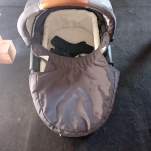 Musty evo kinderwagen