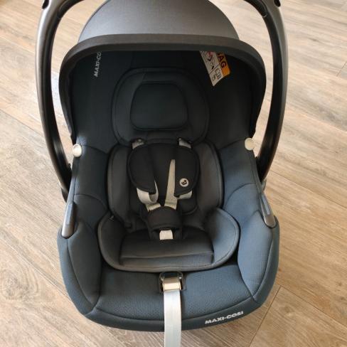 Maxi-Cosi CabrioFix i-Size autostoeltje + base Ant