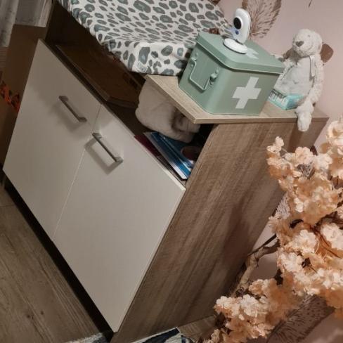 Babybed met matras en commode