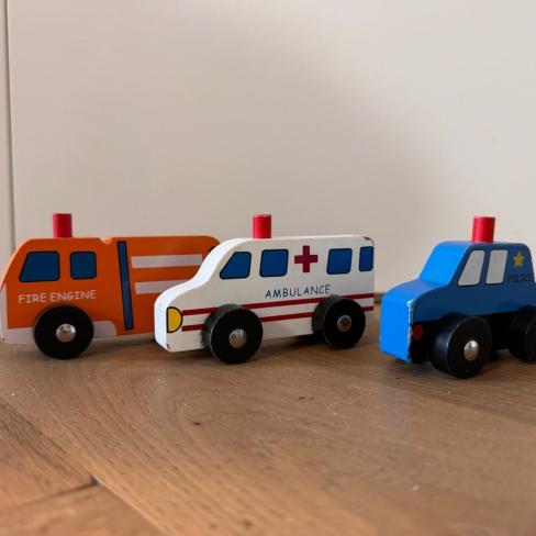 Houten speelgoed auto’s