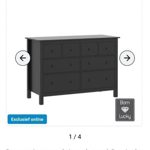Zwarte commode met gouden knopjes