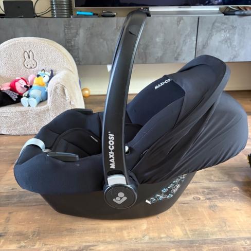 Maxi-Cosi Cabriofix i-Size autostoel met Isofix ba