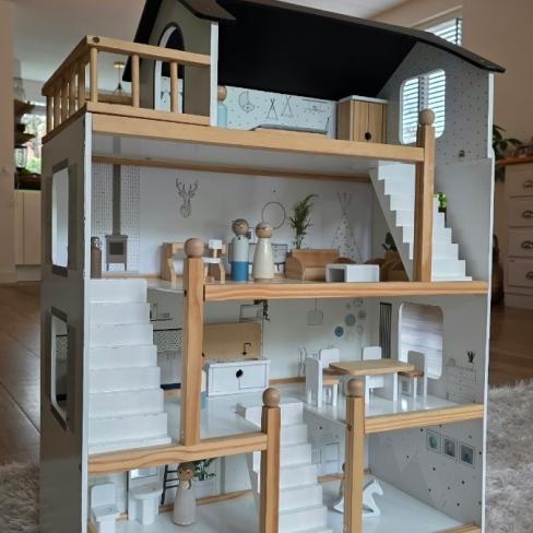 Petit Amelie poppenhuis