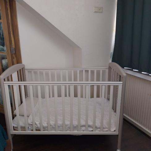 Pali babybedje – zo goed als nieuw!