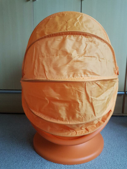 Draaistoel oranje 4.jpg