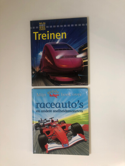 Mijn eerste boek over raceauto's en treinen