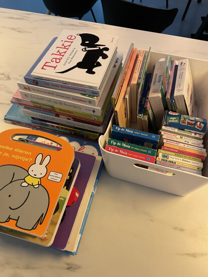 Stapel kinderboeken, gratis af te halen